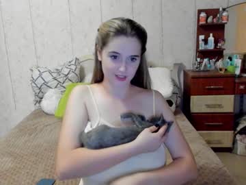 cam girl emmika_ image #2635007