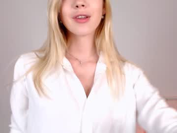 cam girl emmi_rosee image #1378027