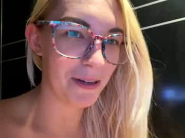cam girl mariah95 image #593436