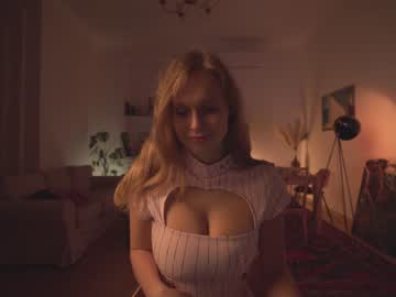 cam girl chillwithkira image #518504