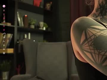 cam girl goddes_calzedonia image #4064250
