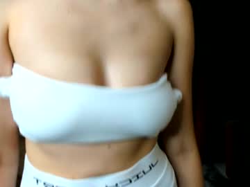 cam girl krisskissss image #4013733