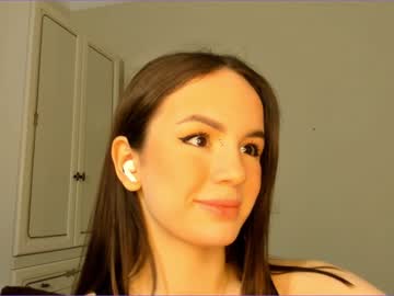 cam girl lily_14 image #1143399