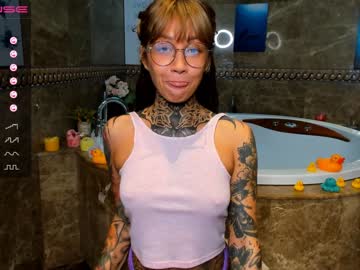 cam girl nickyneck image #322128