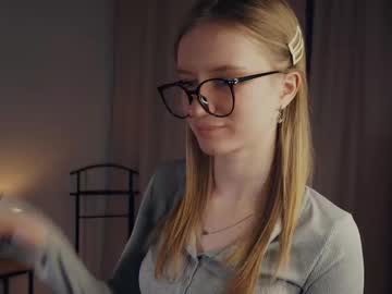 rowenacroyle cam