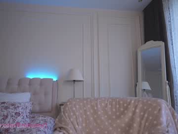 cam girl emilia98xxx image #1757516