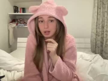 cam girl lilmills image #1030427