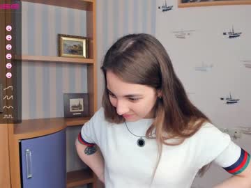 cam girl shy_media image #3922075