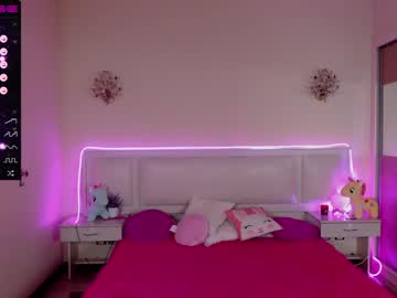 cam girl queen_kitty1818 image #3143356