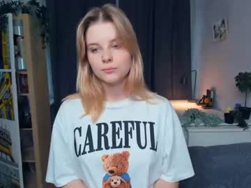 cam girl intimacy_scene image #4002325